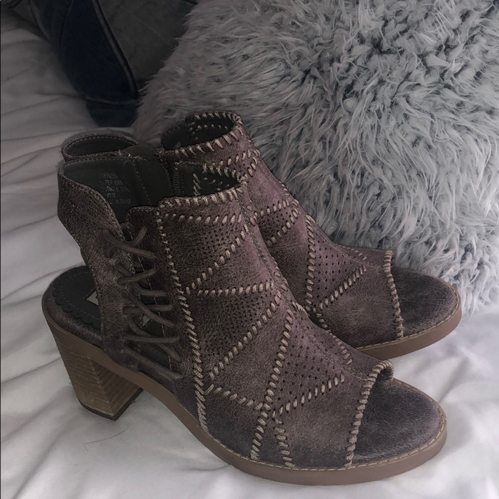 buckle booties